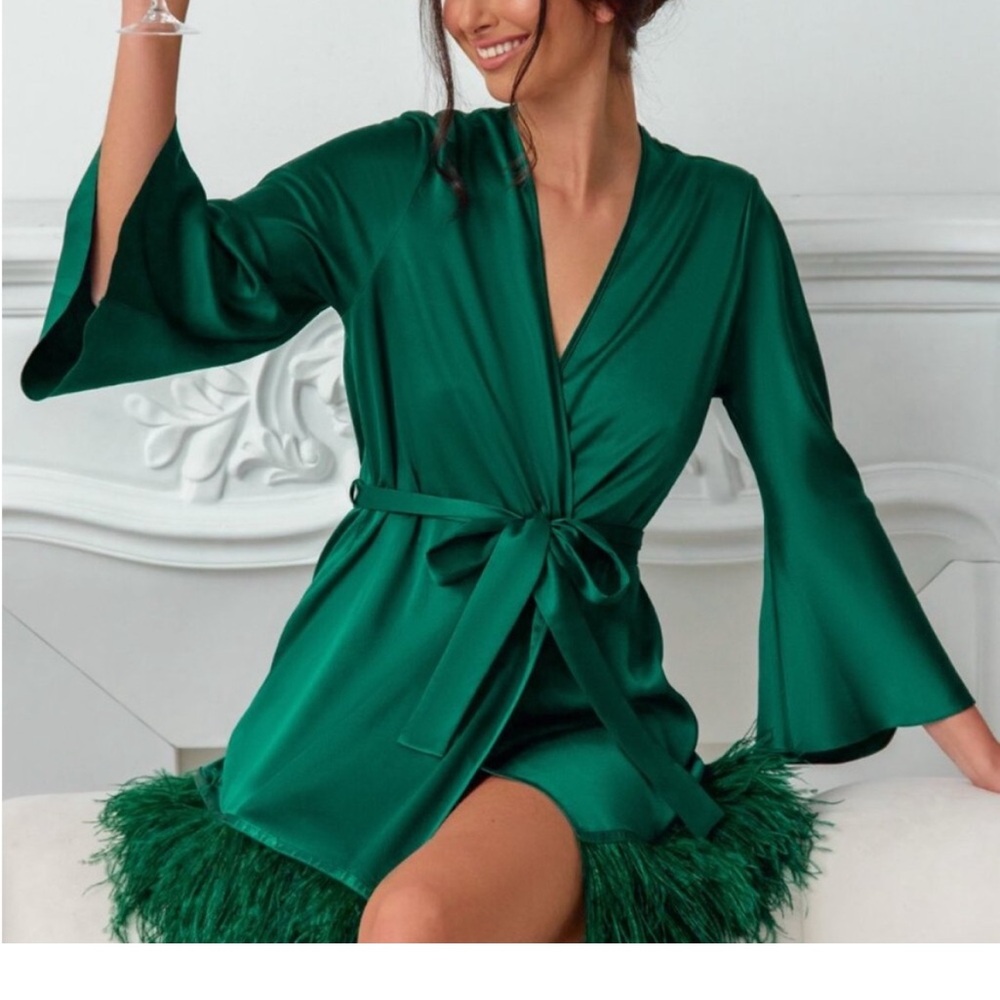 Rya Collection Swan Charmeuse Ostrich Feather Trim Hem 3/4 Sleeve Robe M/L New